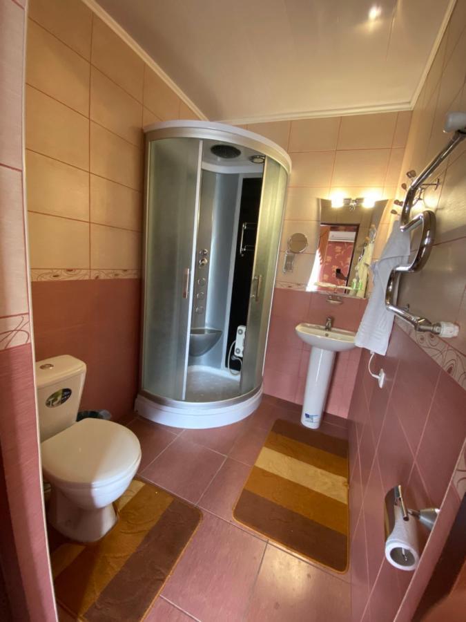 Золотий Лев Otel Zvenyhorodka Dış mekan fotoğraf