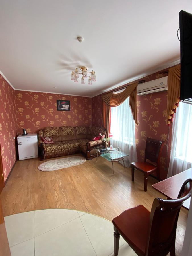 Золотий Лев Otel Zvenyhorodka Dış mekan fotoğraf
