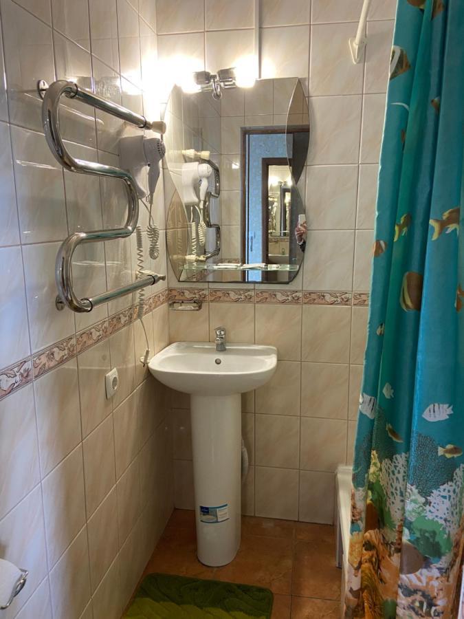 Золотий Лев Otel Zvenyhorodka Dış mekan fotoğraf