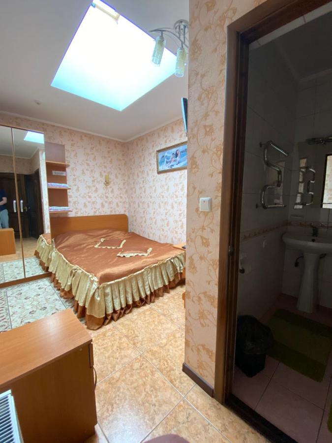 Золотий Лев Otel Zvenyhorodka Dış mekan fotoğraf